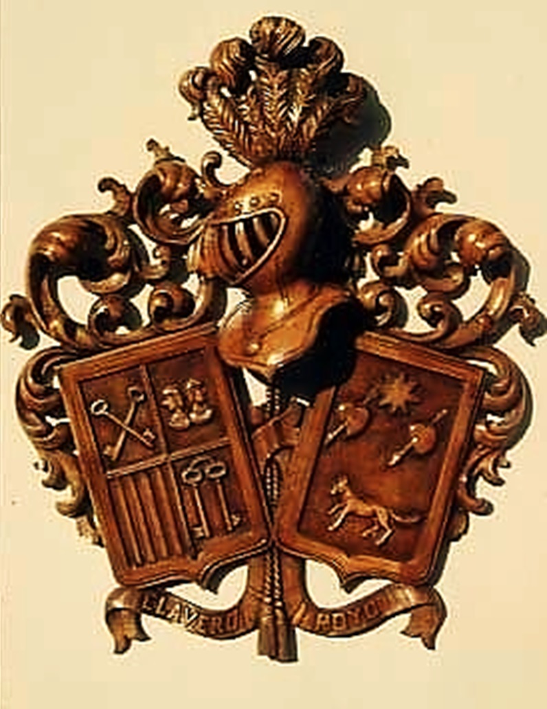 ESCUDOS HERALDICOS TALLADOS EN MADERA